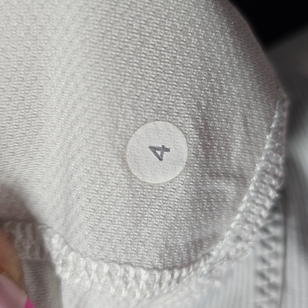 Lululemon Run: Chase Me Tank Grey Size 4 - Picture 6 of 6